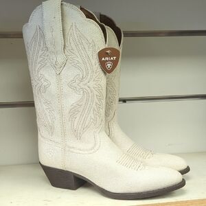 New Women's Ariat Heritage R -Toe StretchFit 10046898
